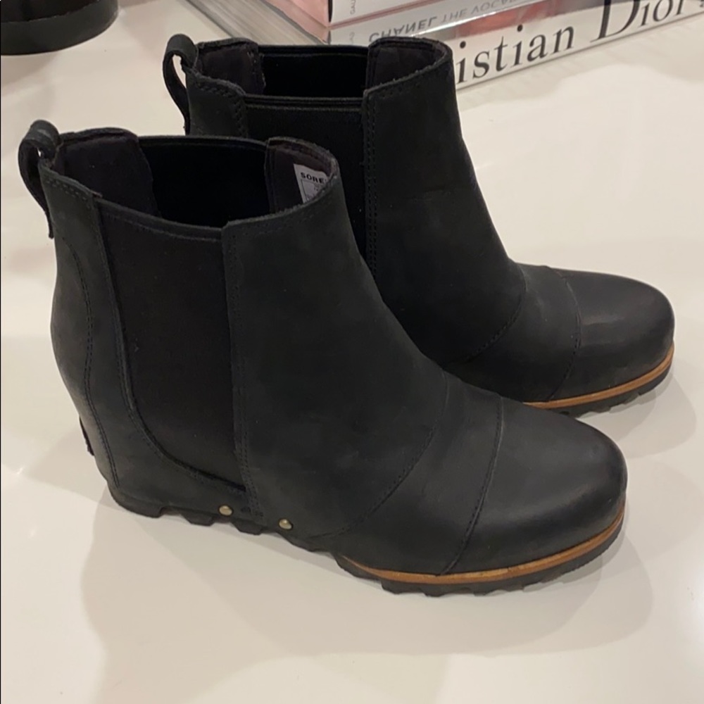 Sorel Lea wedge bootie